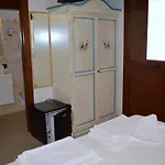 Bed and breakfast Feronia 3*
