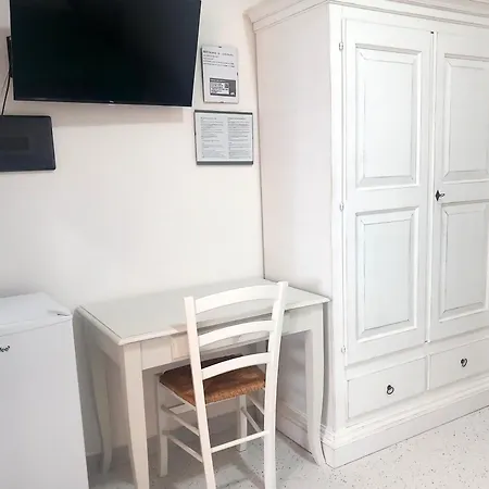 Bed & Breakfast Feronia 3*