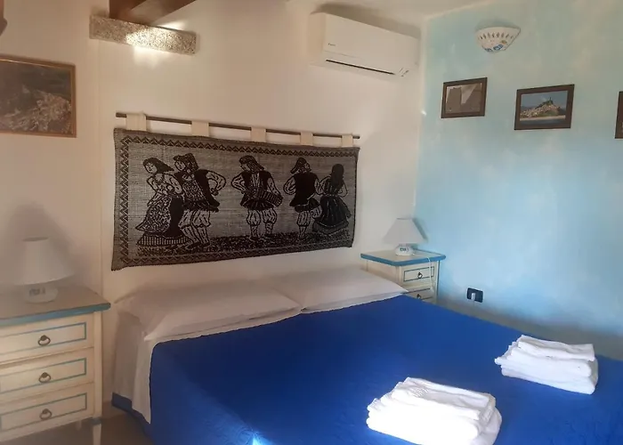 Feronia Nocleg ze śniadaniem Posada (Sardinia)